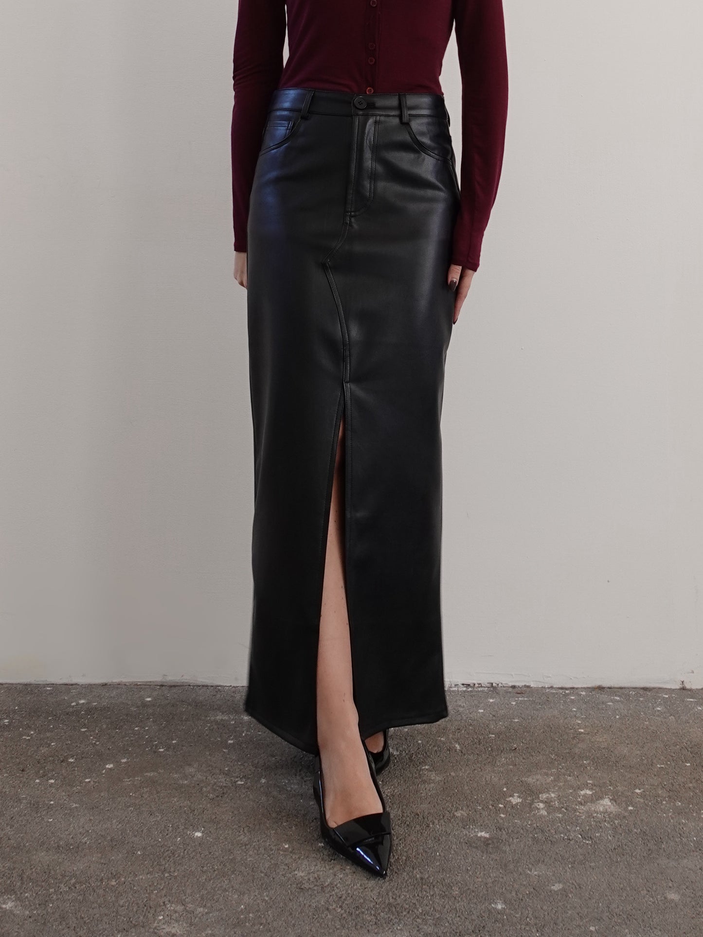 GONNA LONGUETTE IN ECOPELLE CON SPACCO - NERO 9358