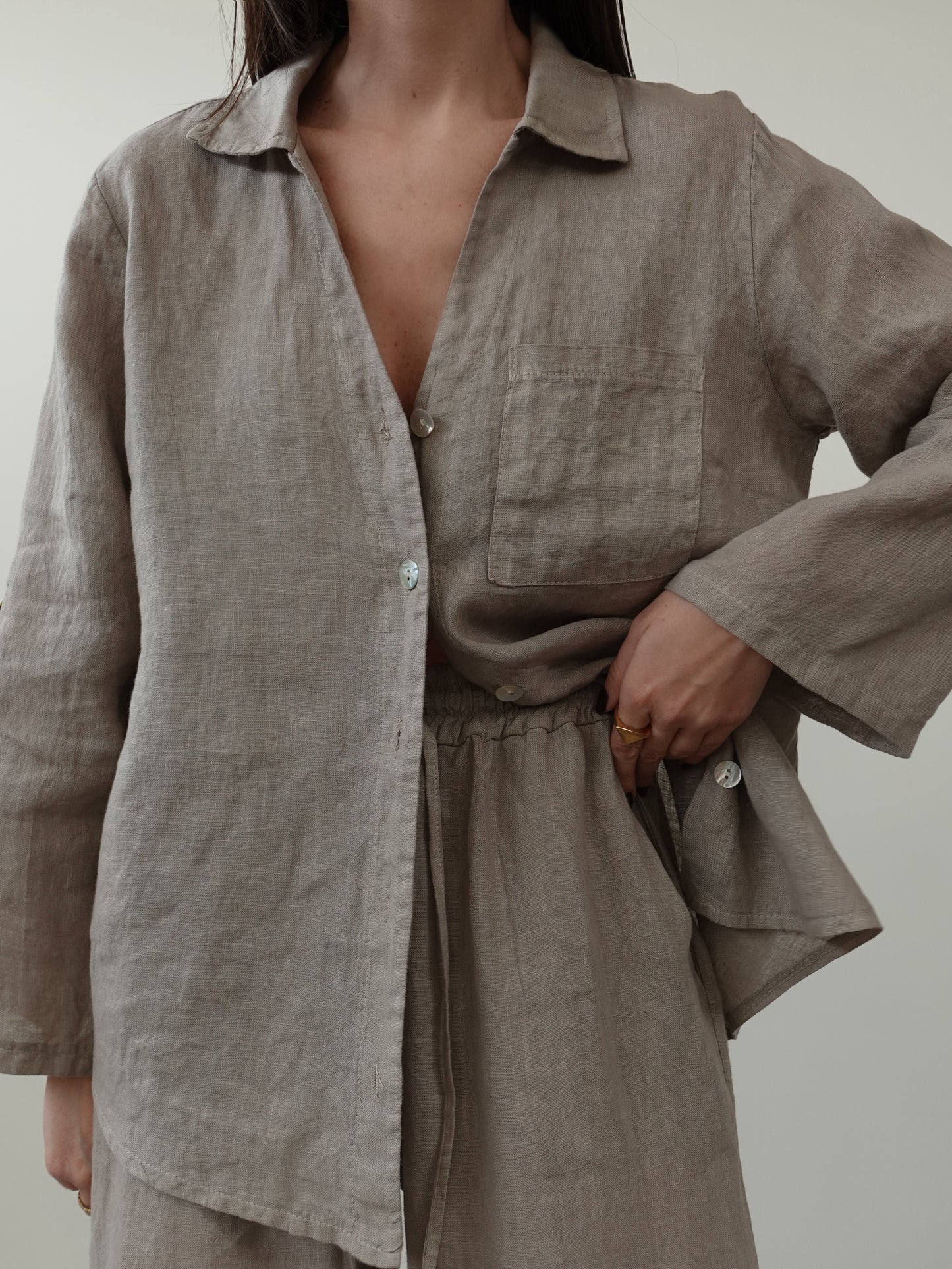 CAMICIA IN LINO CON TASCHINO - SABBIA 6684