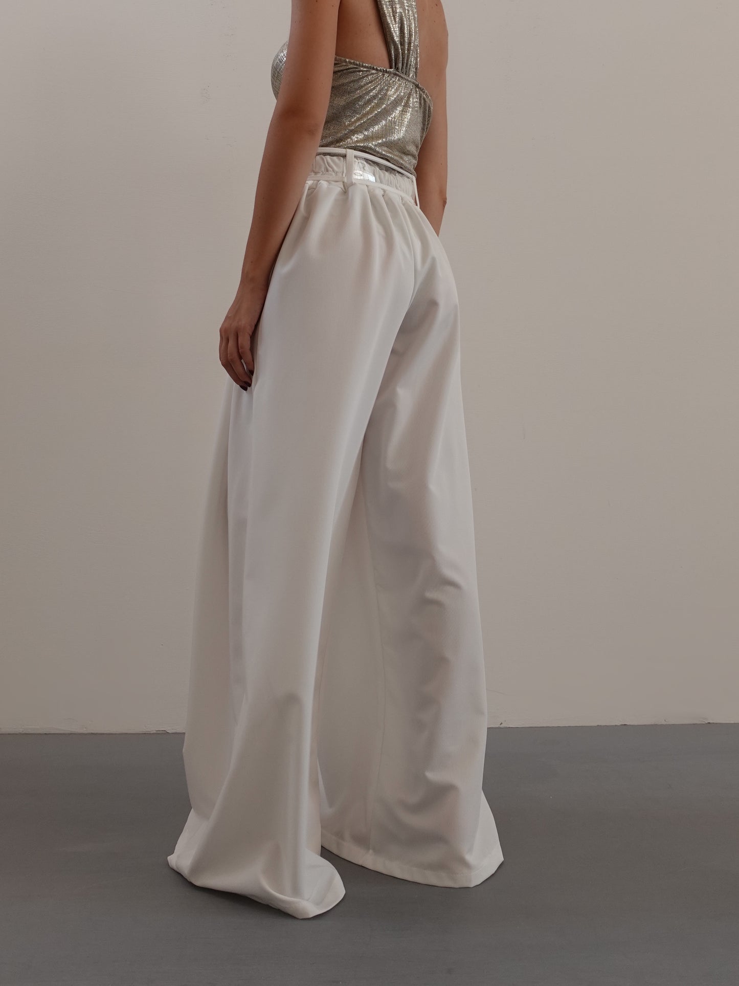 PANTALONI GAMBA AMPIA CON CINTURA - BIANCO 246001