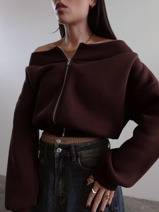 FELPA SCOLLO A BARCA CON ZIP - MARRONE 97101