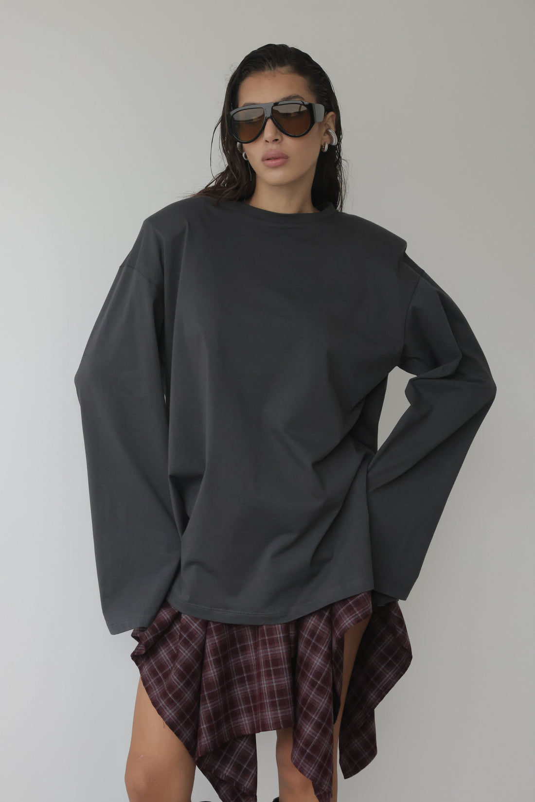 LONG SLEEVE CON SPALLINE E SPACCHI LATERALI - PIOMBO