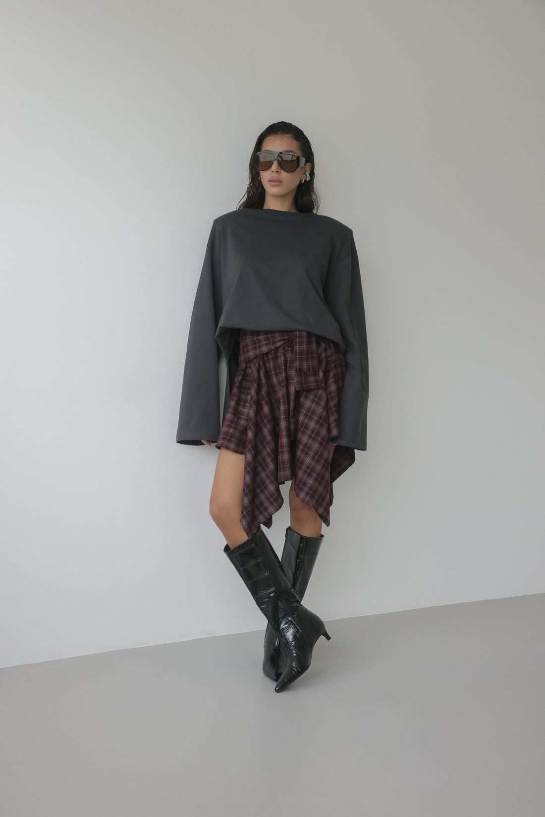 LONG SLEEVE CON SPALLINE E SPACCHI LATERALI - PIOMBO