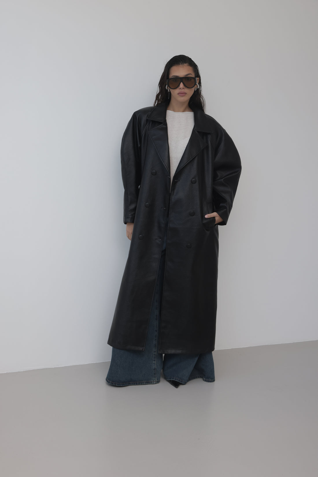 TRENCH LUNGO IN ECOPELLE CON MANICA BALLOON - NERO 9025