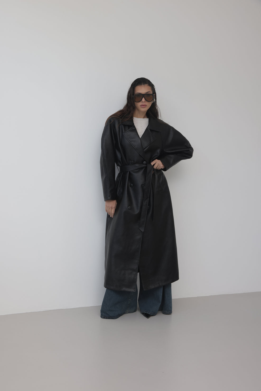TRENCH LUNGO IN ECOPELLE CON MANICA BALLOON - NERO 9025