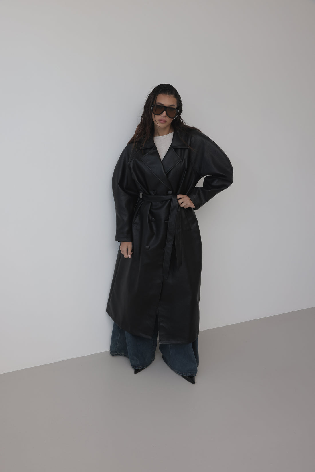 TRENCH LUNGO IN ECOPELLE CON MANICA BALLOON - NERO 9025