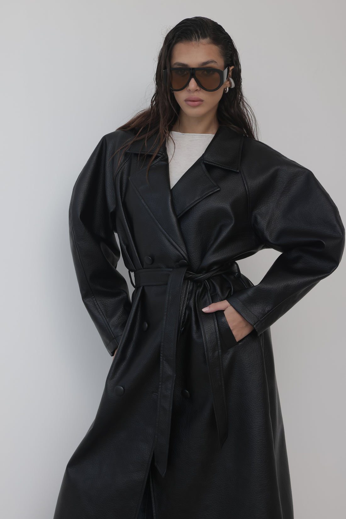 TRENCH LUNGO IN ECOPELLE CON MANICA BALLOON - NERO 9025